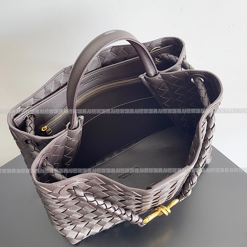 보테가베네타안디아모미디움 20260213-115057-009루.jpg