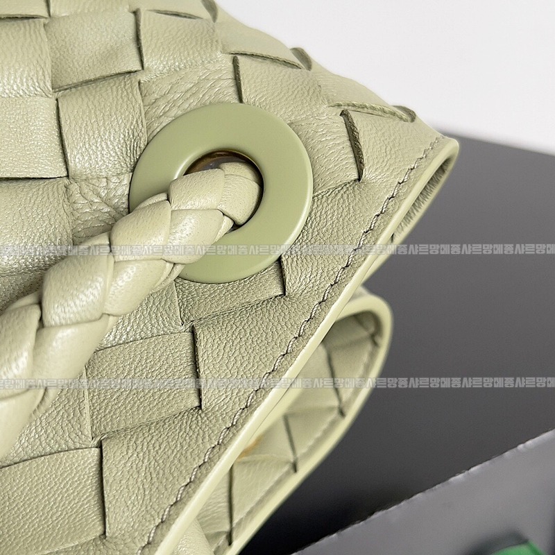 보테가베네타안디아모미디움 20260213-115249-004루.jpg