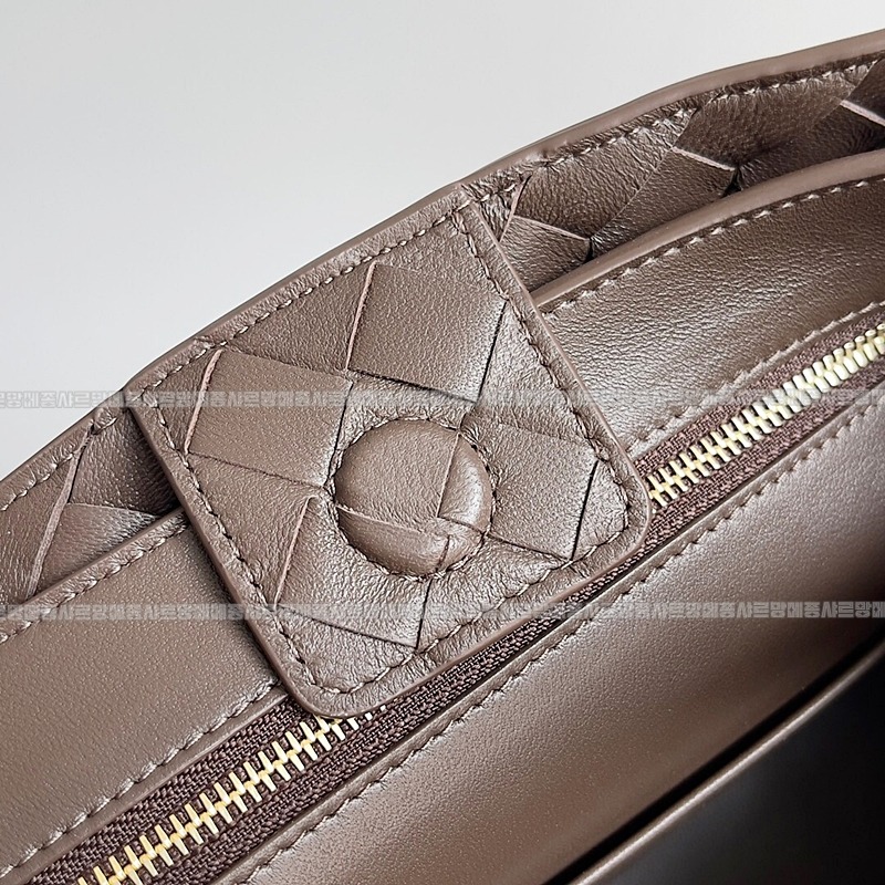 보테가베네타안디아모스몰 20260213-123905-006루.jpg