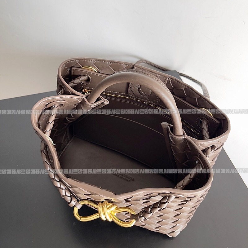 보테가베네타안디아모스몰 20260213-123905-009루.jpg