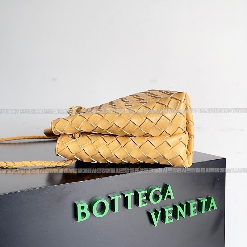 보테가베네타안디아모스몰 20260213-124643-004루.jpg