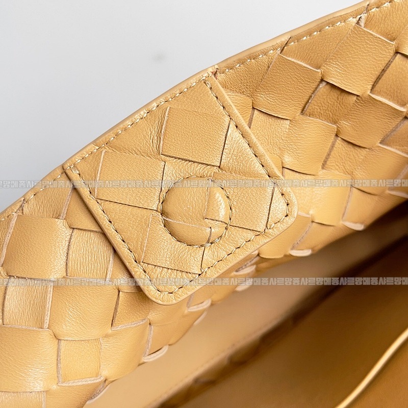 보테가베네타안디아모스몰 20260213-124643-008루.jpg