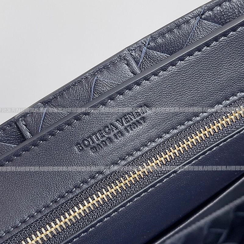 보테가베네타안디아모스몰 20260213-125445-007루.jpg