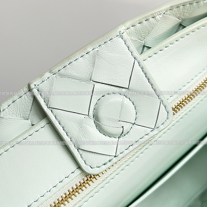 보테가베네타안디아모스몰 20260213-131941-007루.jpg