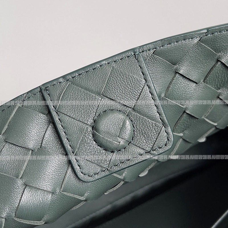 보테가베네타안디아모스몰 20260213-132136-007루.jpg