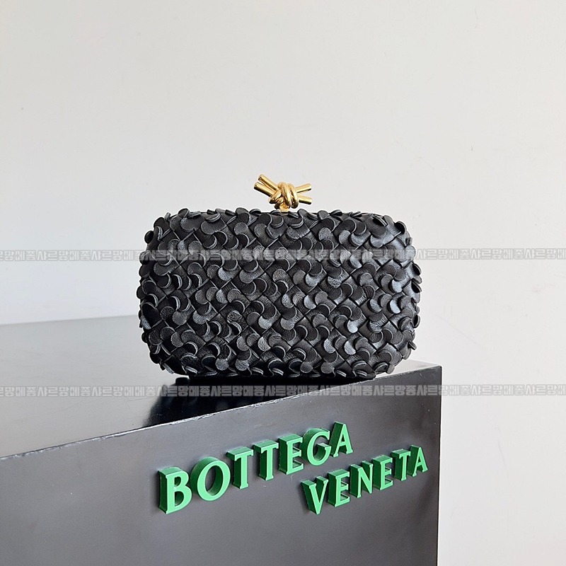 보테가베네타위빙미니세틴백 20260213-134123-001루.jpg