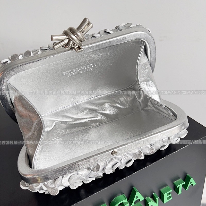 보테가베네타위빙미니세틴백 20260213-134727-009루.jpg