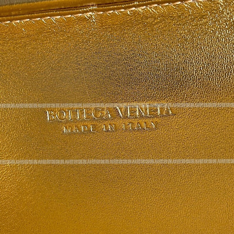 보테가베네타위빙미니세틴백 20260213-134923-009루.jpg