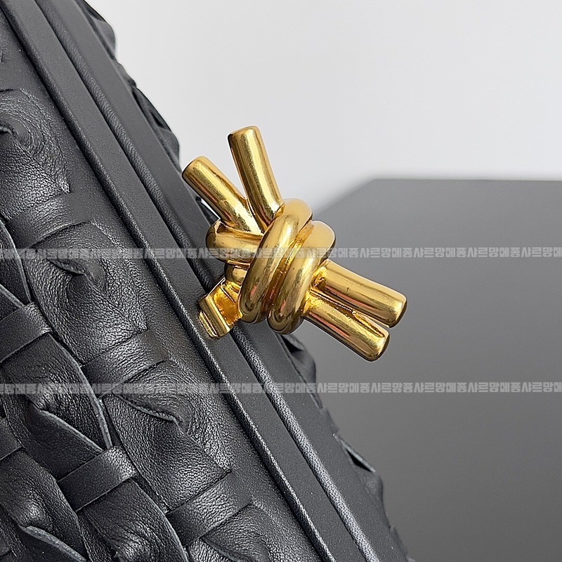 보테가베네타크노트백 20260213-140146-005루.jpg