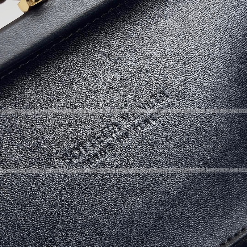 보테가베네타크노트백 20260213-140146-007루.jpg