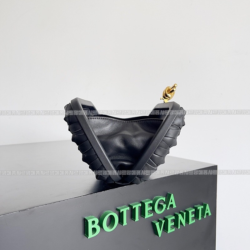 보테가베네타크노트백 20260213-140147-008루.jpg