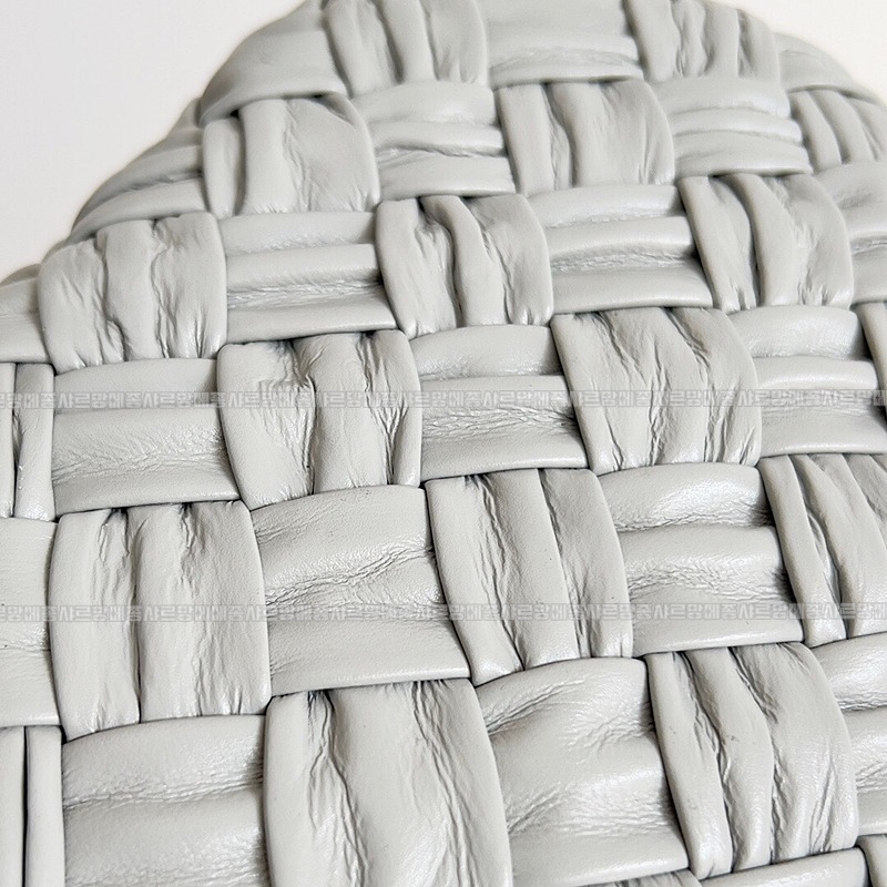 보테가베네타크노트백 20260213-141035-006루.jpg