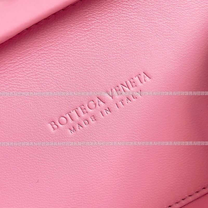보테가베네타크노트백 20260213-141644-008루.jpg