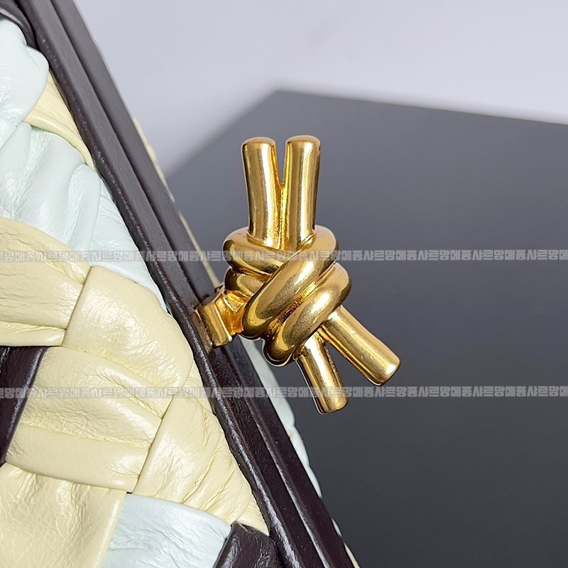 보테가베네타크노트백 20260213-141831-003루.jpg