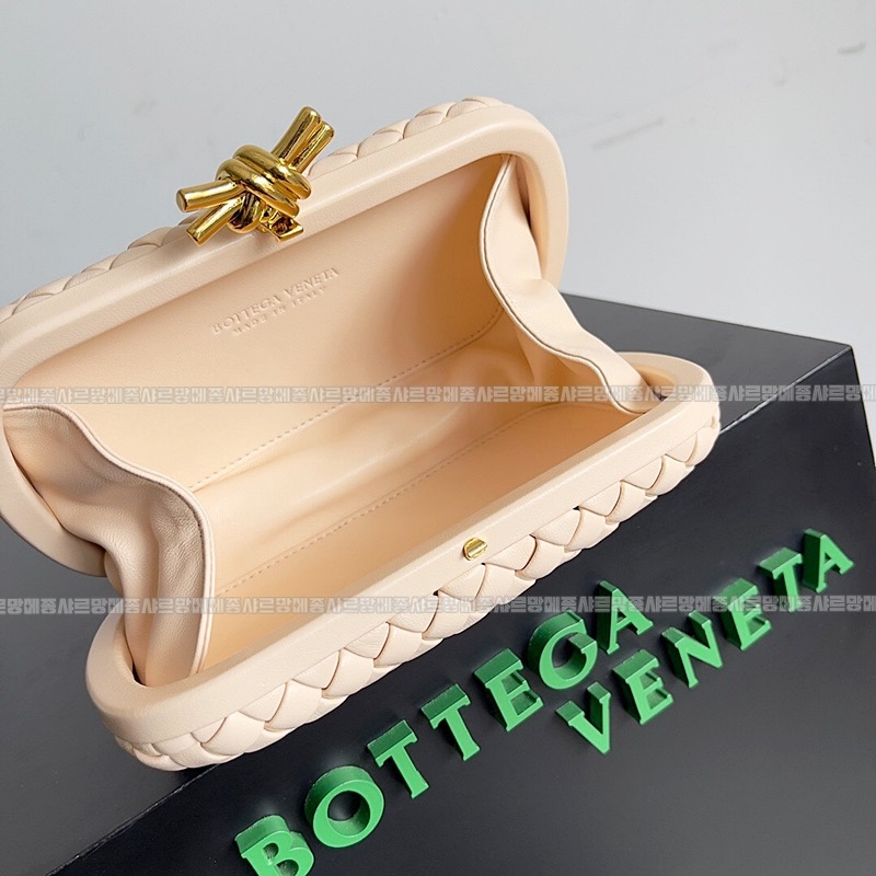 보테가베네타크노트백 20260213-142237-009루.jpg