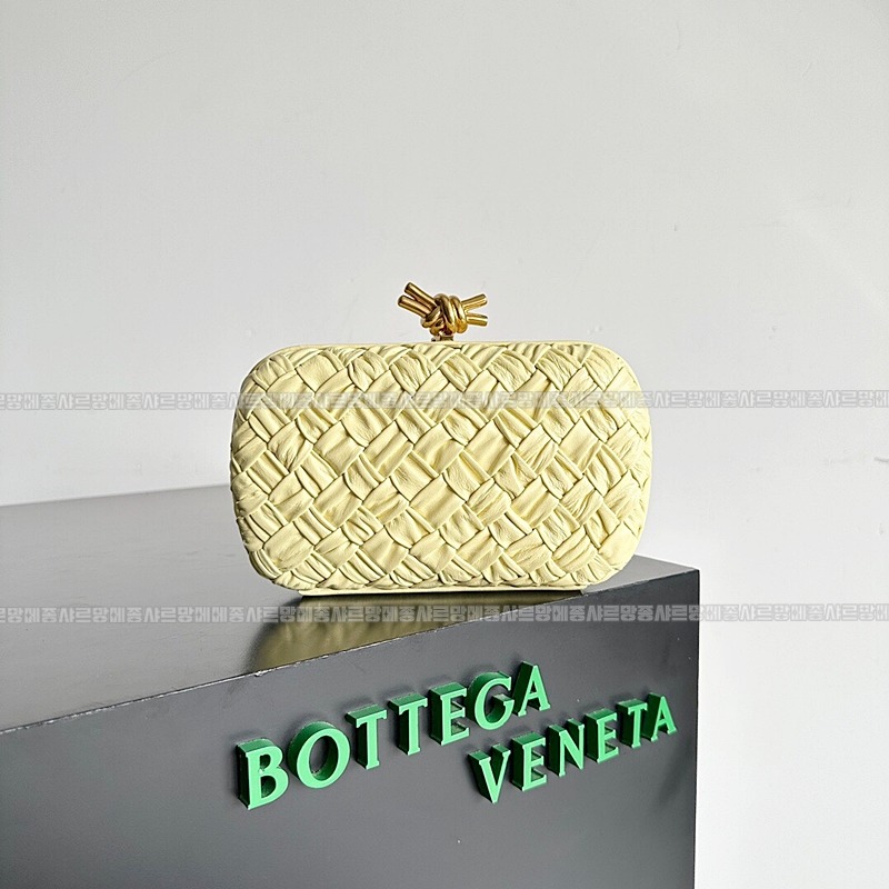 보테가베네타크노트백 20260213-143052-001루.jpg