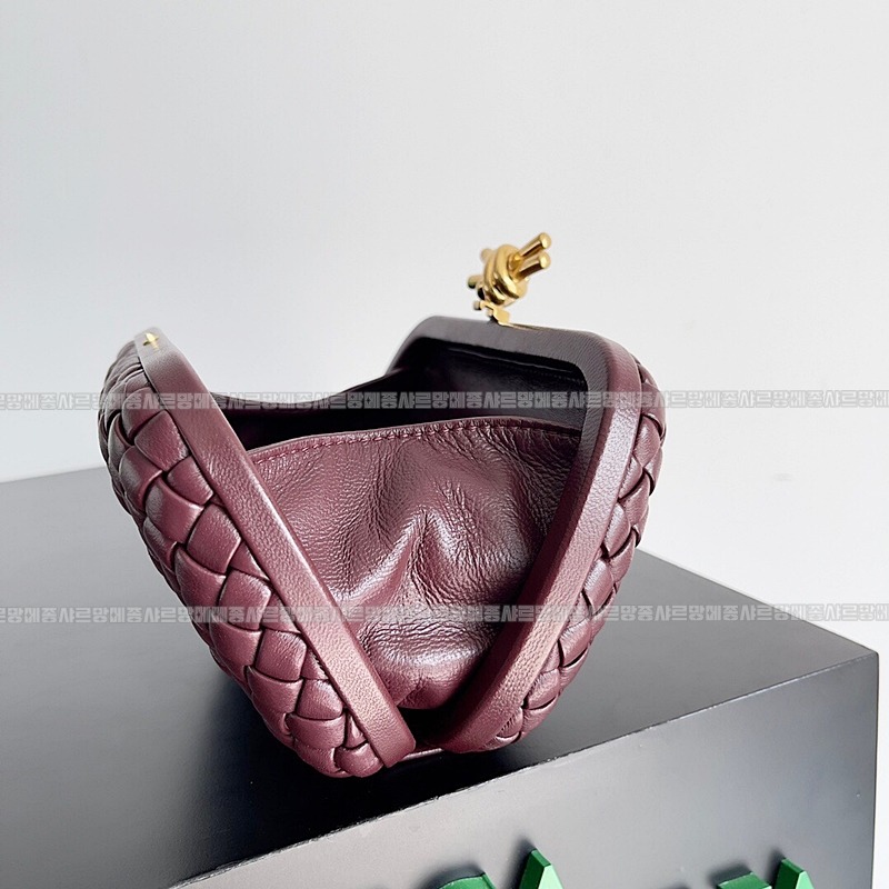 보테가베네타크노트백 20260213-145520-007루.jpg