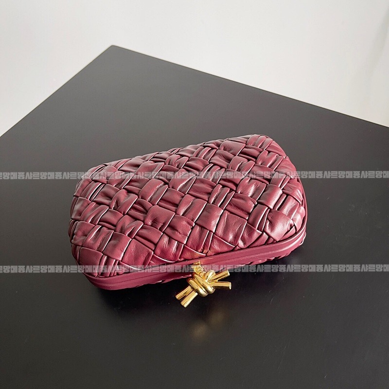 보테가베네타크노트백 20260213-152755-004루.jpg