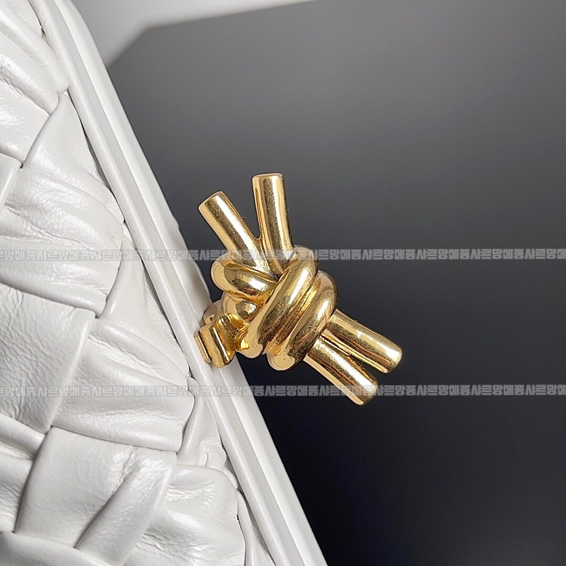 보테가베네타크노트백 20260213-153207-003루.jpg