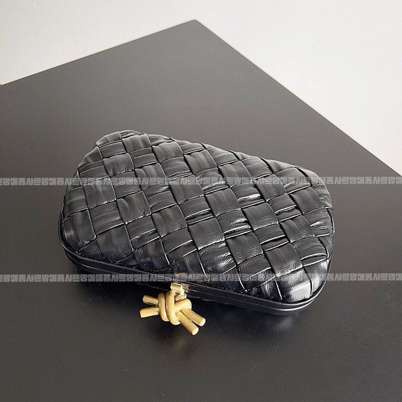 보테가베네타크노트백 20260213-153420-005루.jpg