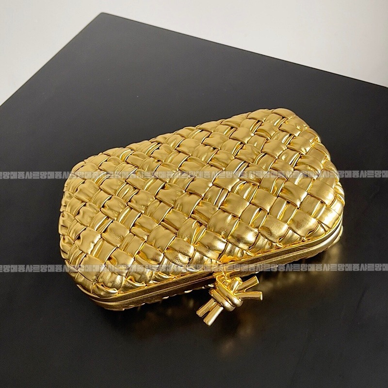 보테가베네타크노트백 20260213-153938-005루.jpg