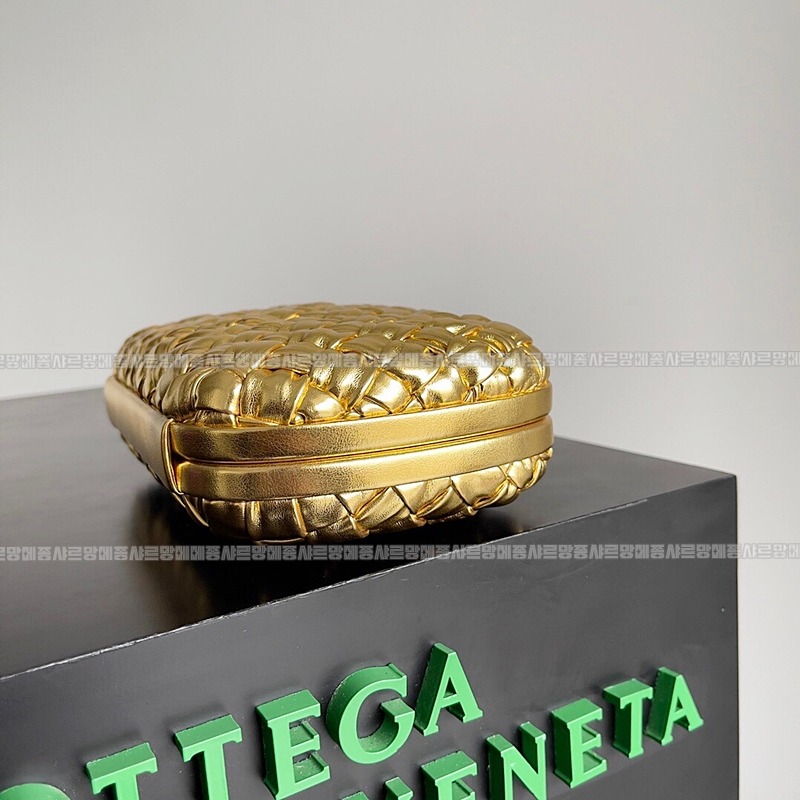 보테가베네타크노트백 20260213-153939-009루.jpg