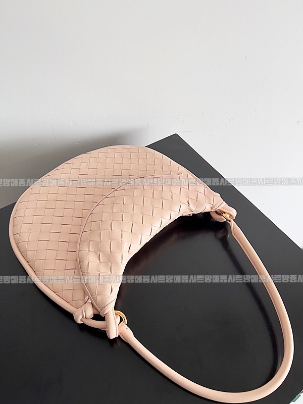 보테가베네타제멜리백 20260213-160050-003루.jpg