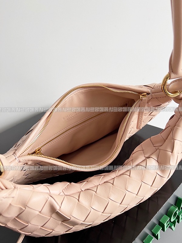 보테가베네타제멜리백 20260213-160051-009루.jpg