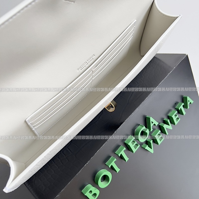 보테가베네타안다아모클러치백 20260213-161154-009루.jpg