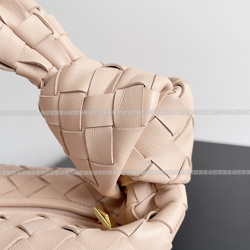 보테가베네타조디백미디움 20260213-164430-005루.jpg