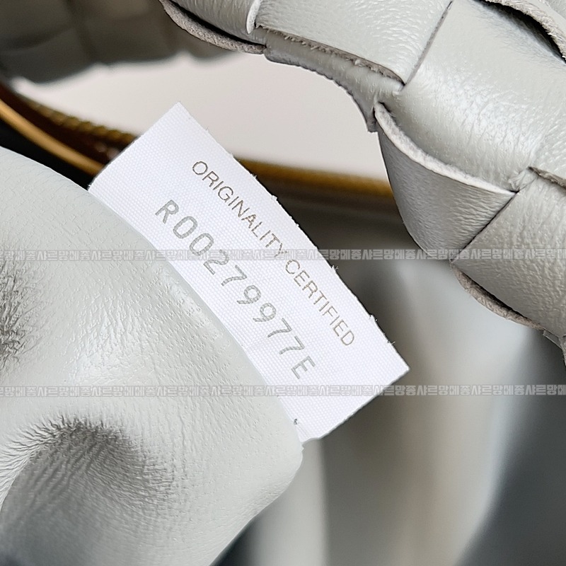 보테가베네타조디백미디움 20260213-164654-007루.jpg