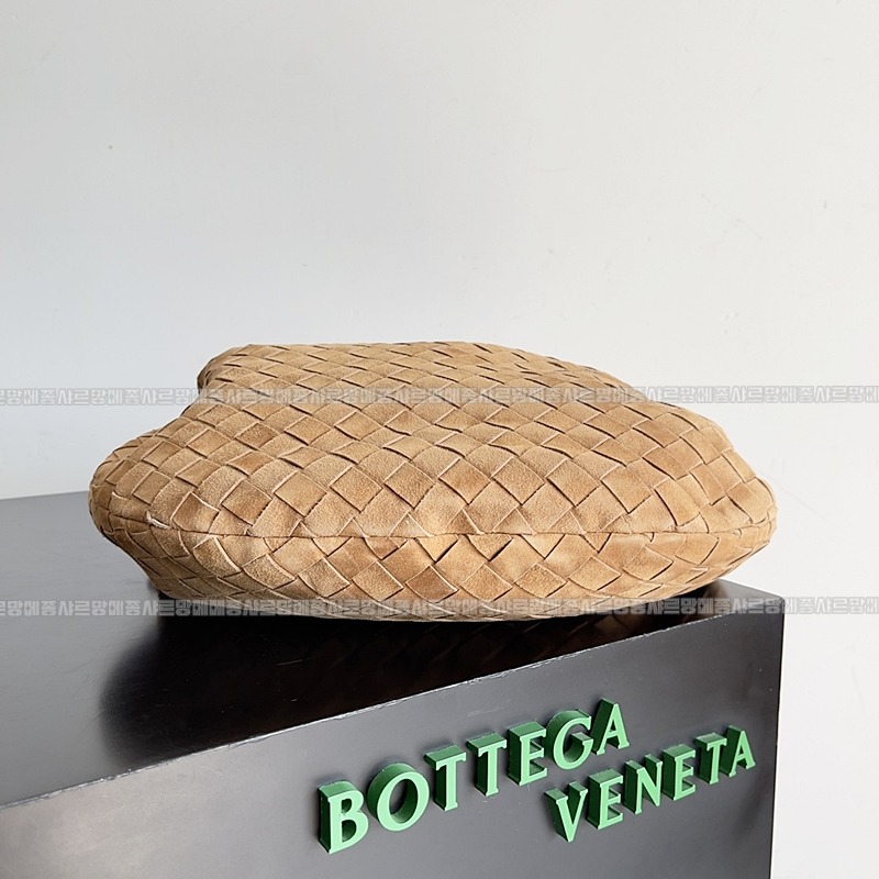 보테가베네타조디백미디움 20260213-164851-002루.jpg