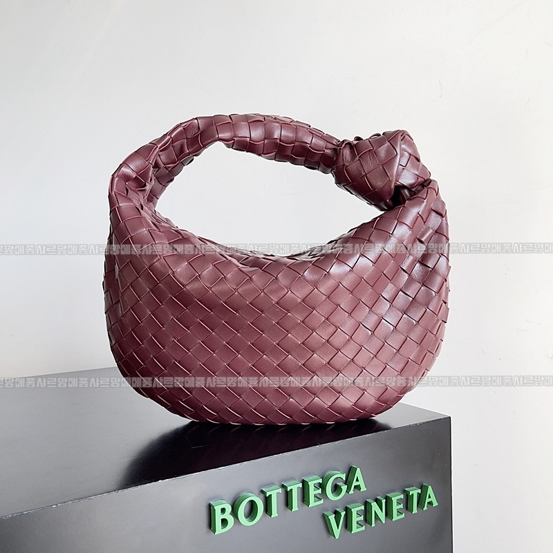 보테가베네타조디백미디움 20260213-165055-001루.jpg