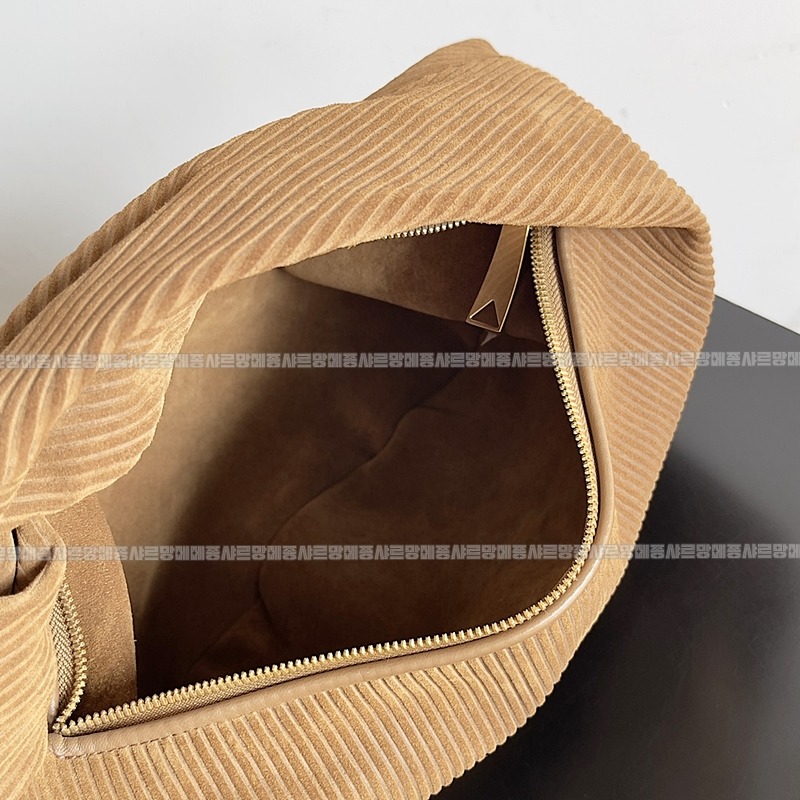 보테가베네타조디백미디움 20260213-165351-006루.jpg