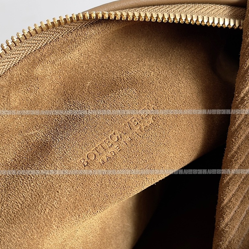 보테가베네타조디백미디움 20260213-165351-008루.jpg