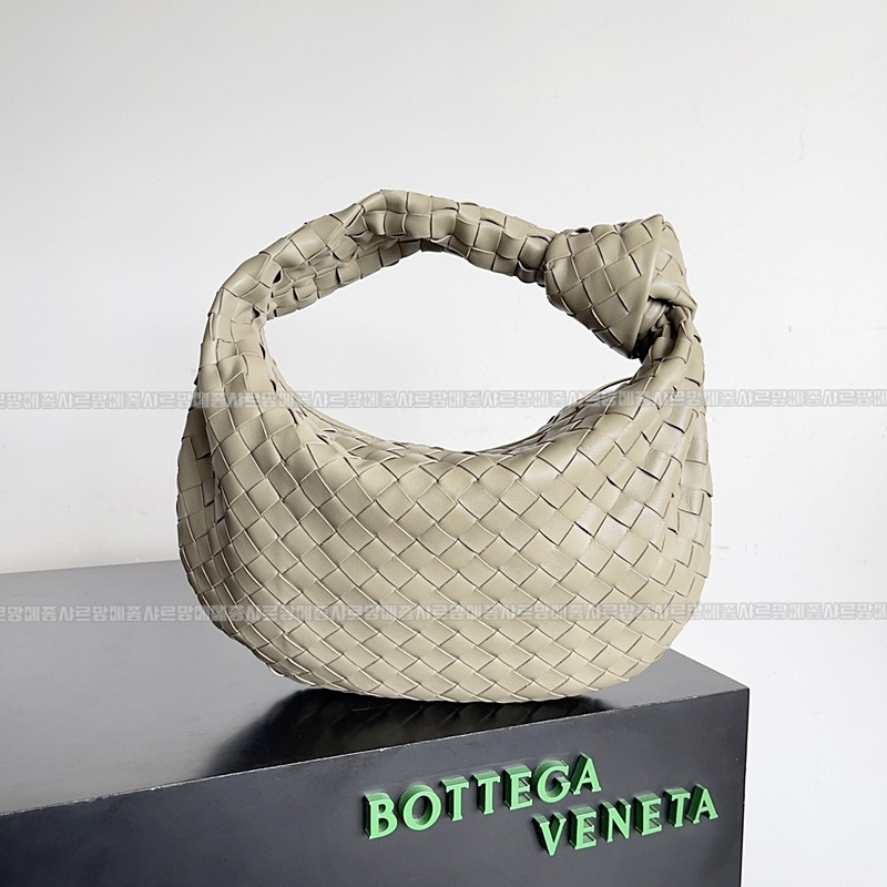 보테가베네타조디백미디움 20260213-170310-001루.jpg