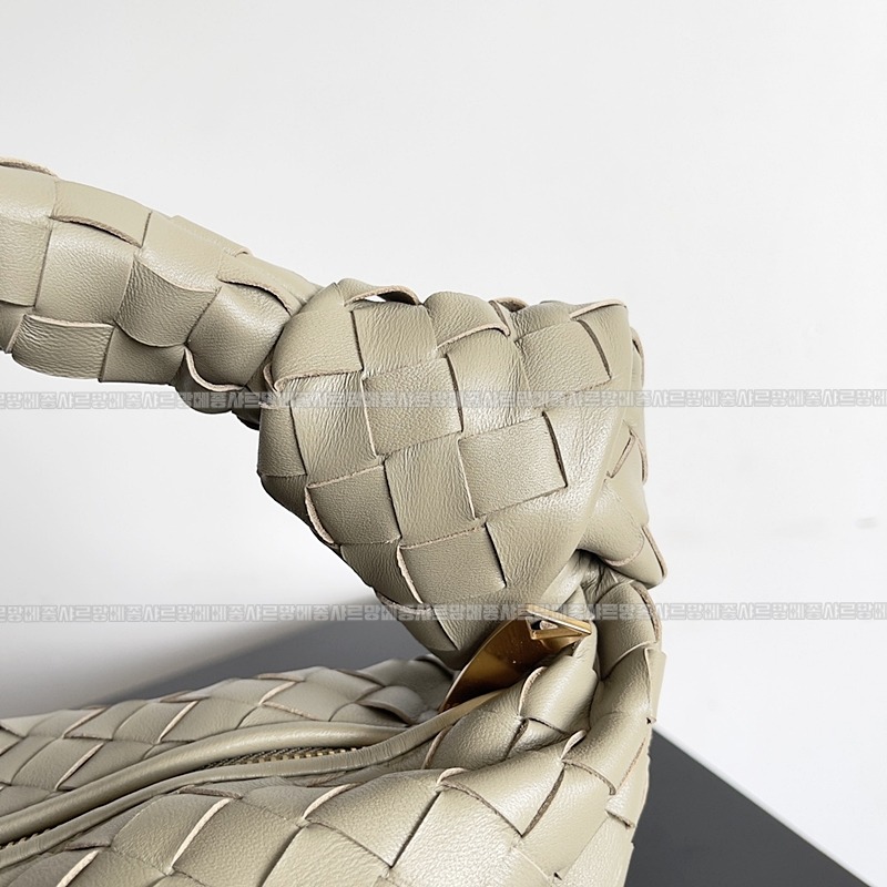 보테가베네타조디백미디움 20260213-170310-005루.jpg