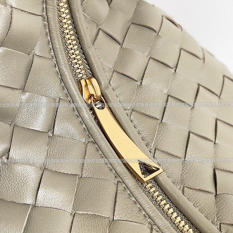 보테가베네타조디백미디움 20260213-170310-007루.jpg