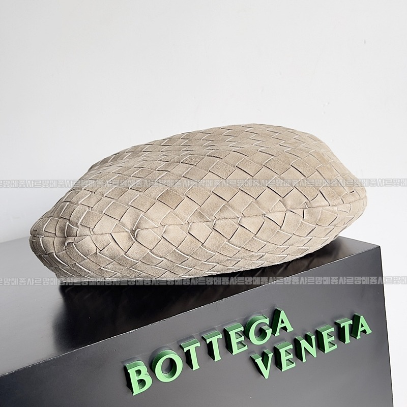 보테가베네타조디백미디움 20260213-170558-003루.jpg