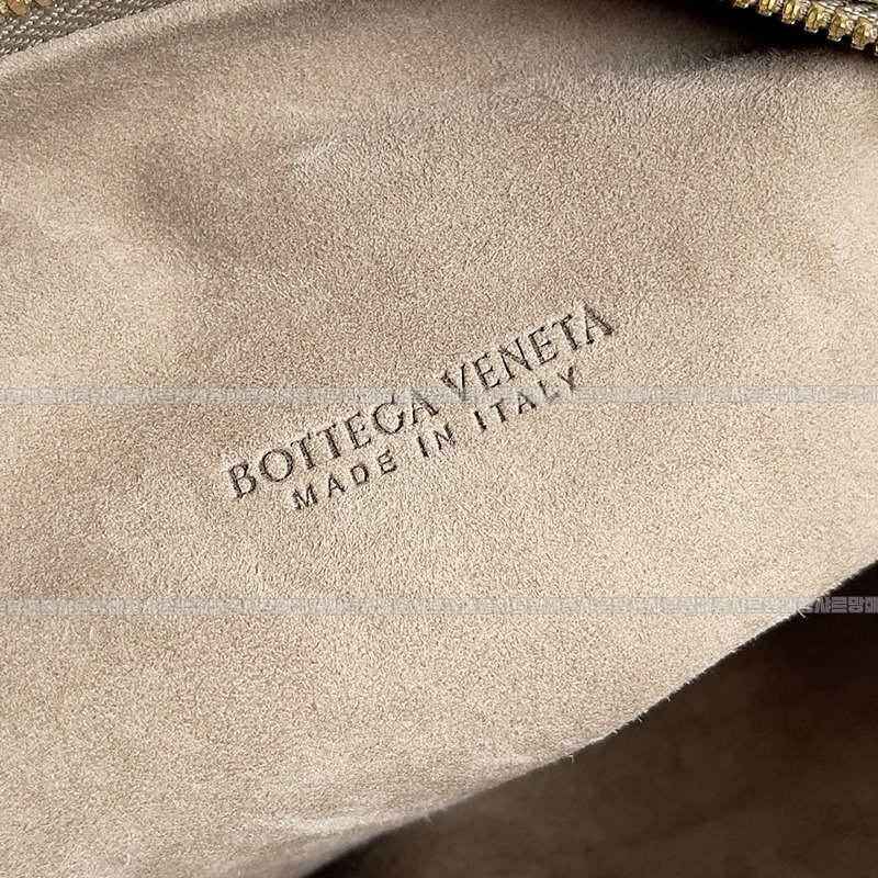보테가베네타조디백미디움 20260213-170558-006루.jpg
