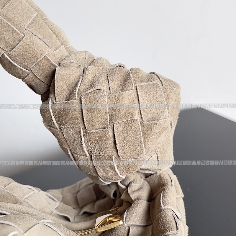 보테가베네타조디백미디움 20260213-170558-005루.jpg