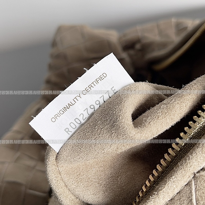 보테가베네타조디백미디움 20260213-170558-007루.jpg