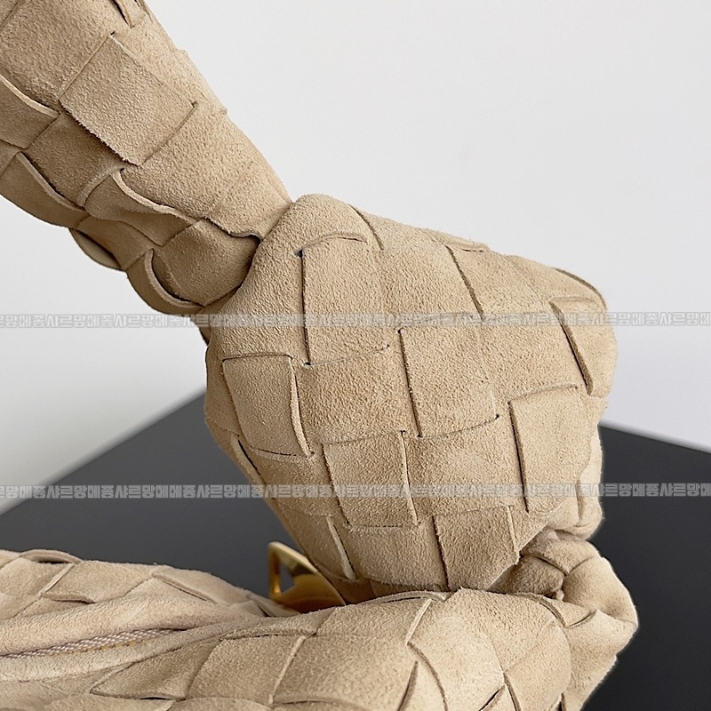 보테가베네타조디백미디움 wsxc1770997682219_4루.jpg