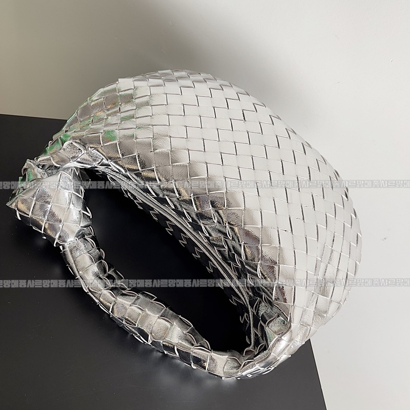 보테가베네타조디백미디움 wsxc1770997689617_2루.jpg