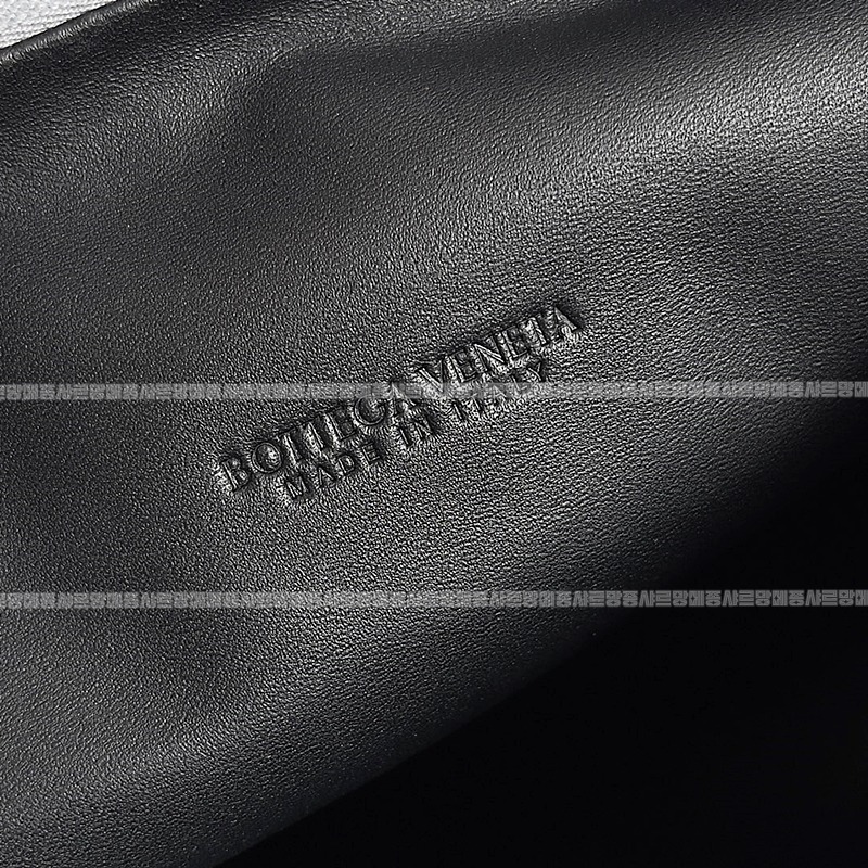 보테가베네타조디백미디움 wsxc1770997689617_6루.jpg