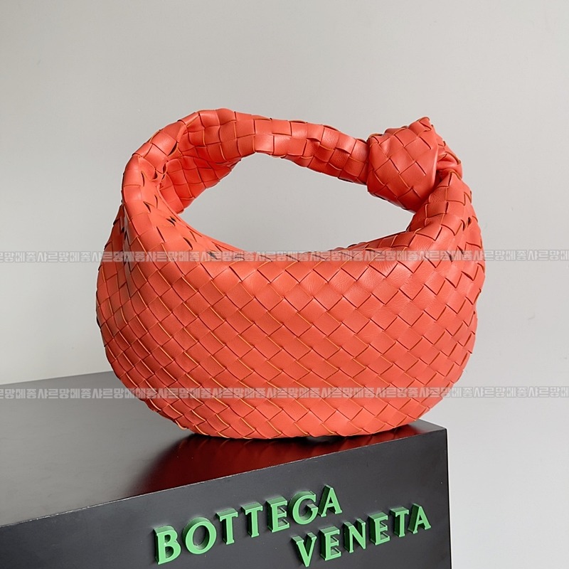 보테가베네타조디백미디움 wsxc1770997690738_0루.jpg