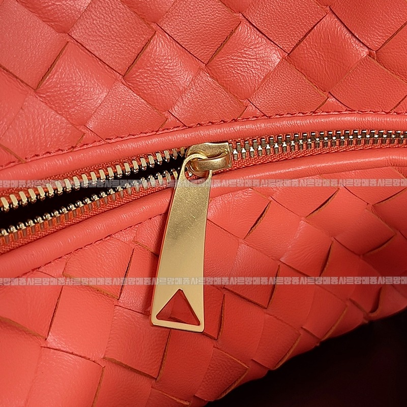 보테가베네타조디백미디움 wsxc1770997690738_5루.jpg