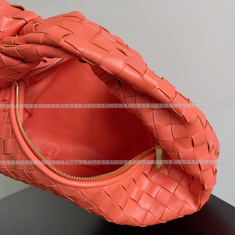 보테가베네타조디백미디움 wsxc1770997690738_8루.jpg