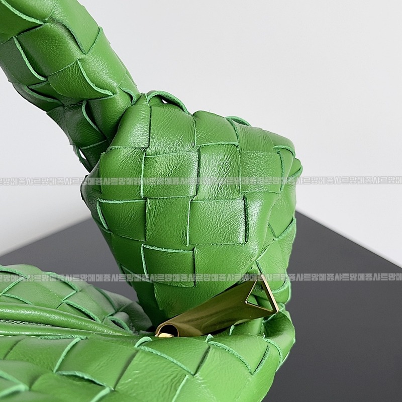 보테가베네타조디백미디움 wsxc1770997691950_3루.jpg