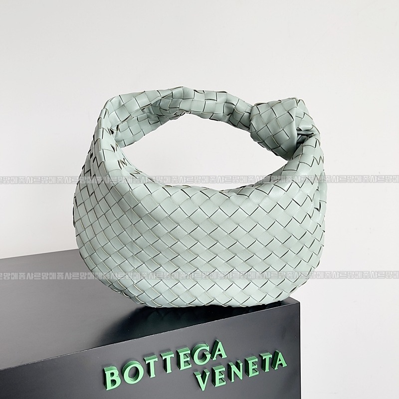 보테가베네타조디백미디움 wsxc1770997698302_0루.jpg